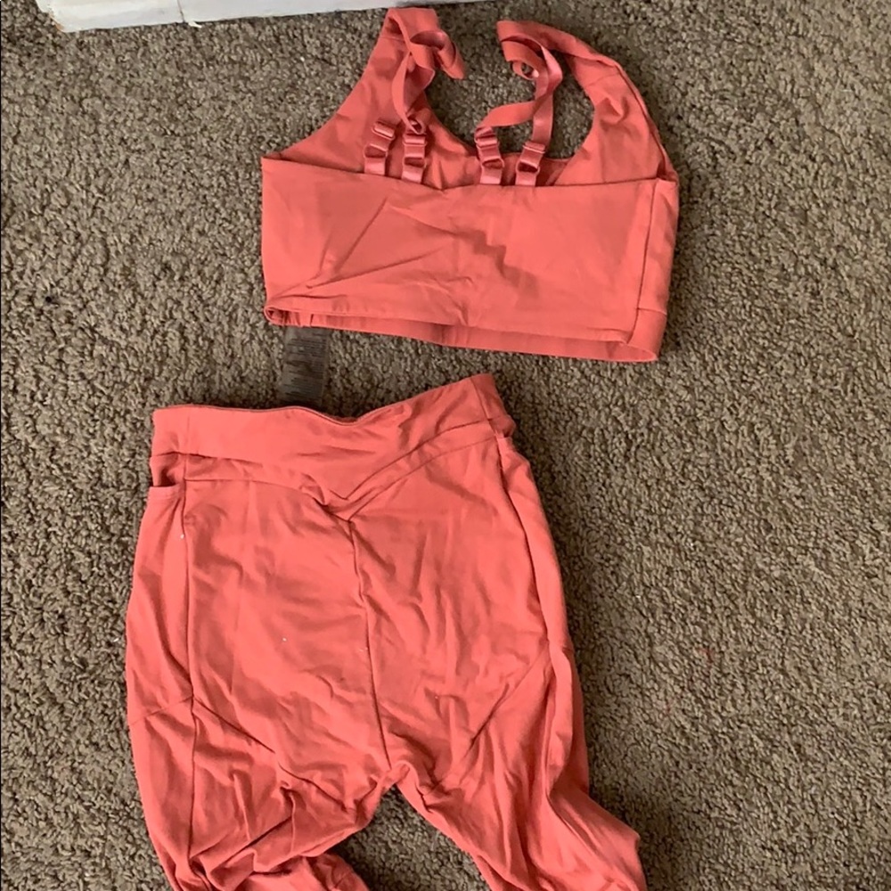 Gymshark Set - Picture 2 of 2